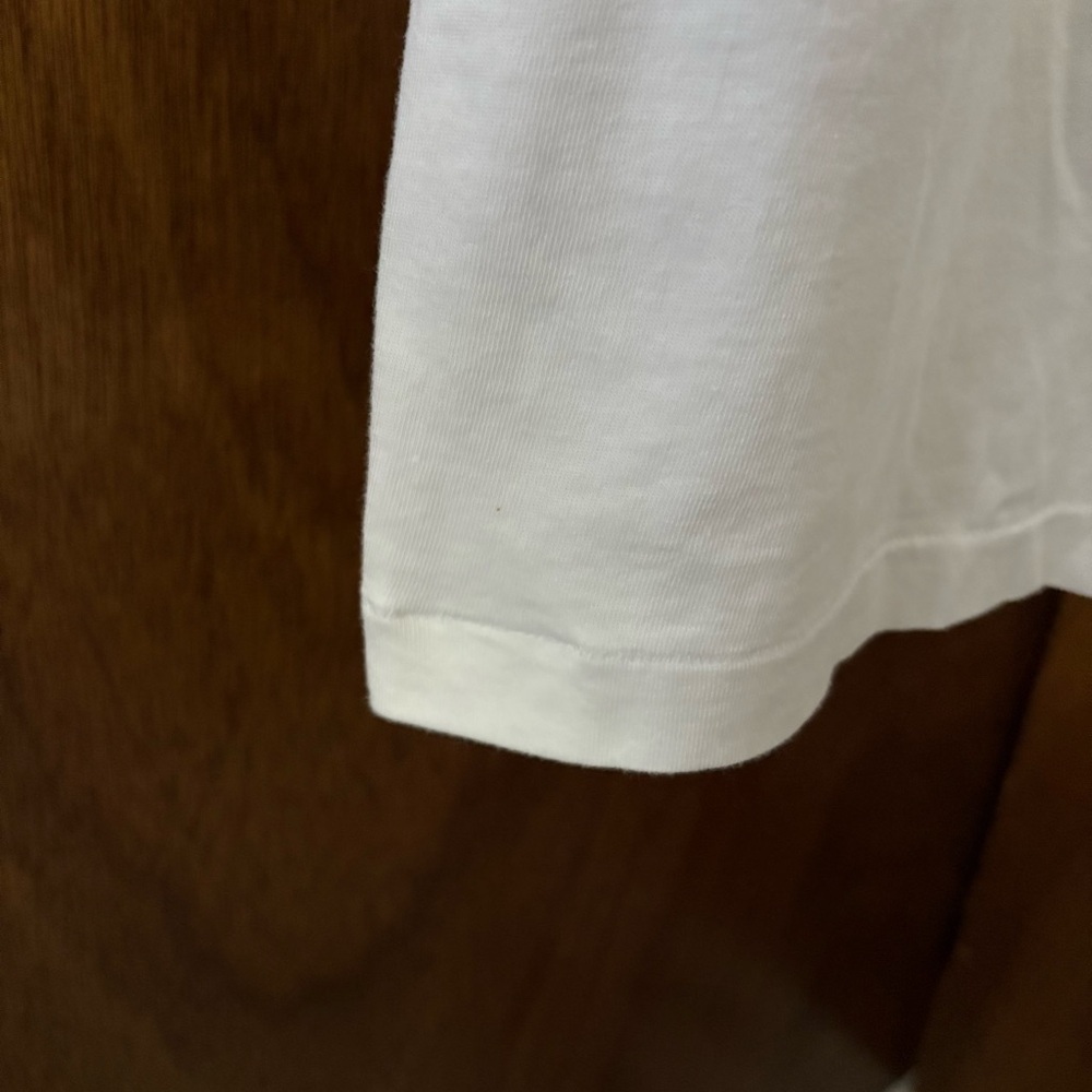 NEW KAWS x UNIQLO 2016 sz L LOGO White Tee Short Sleeve Tshirt - Picture 9 of 14